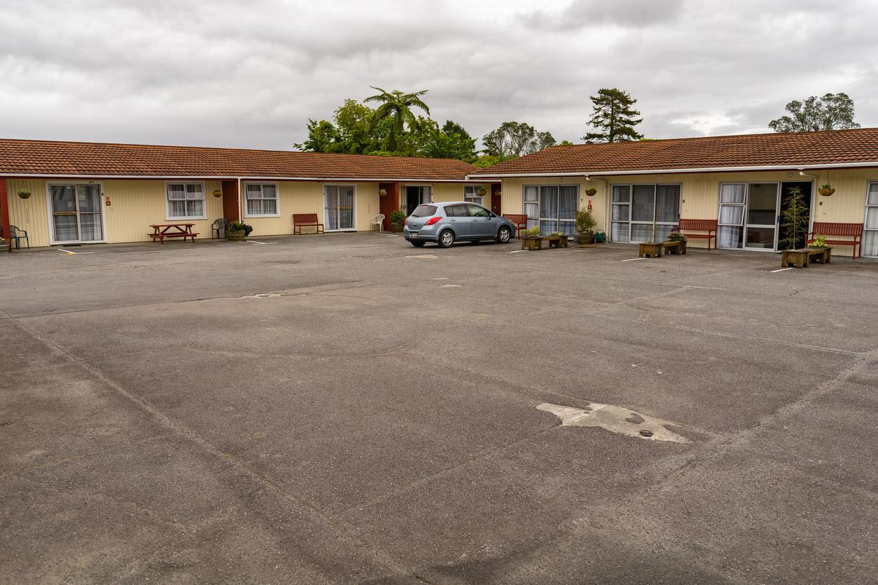 Ascot Motor Lodge Westport Exterior photo